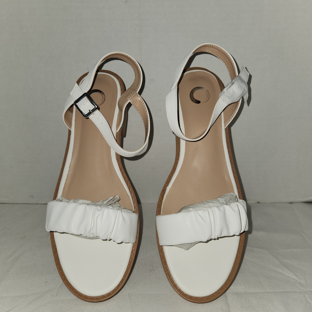 White Minimalist Sandals with Fringe Detail